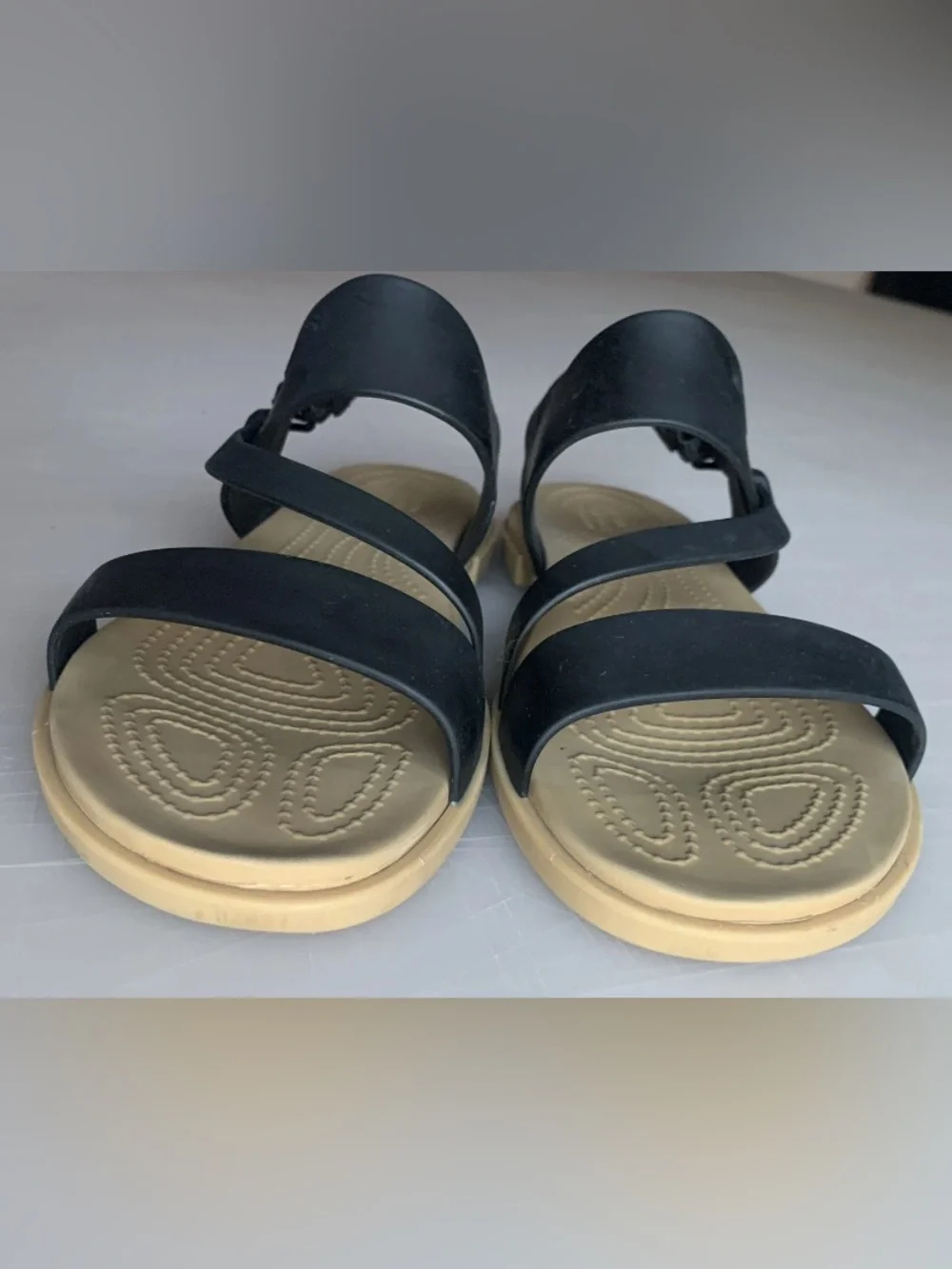 CROCS very good